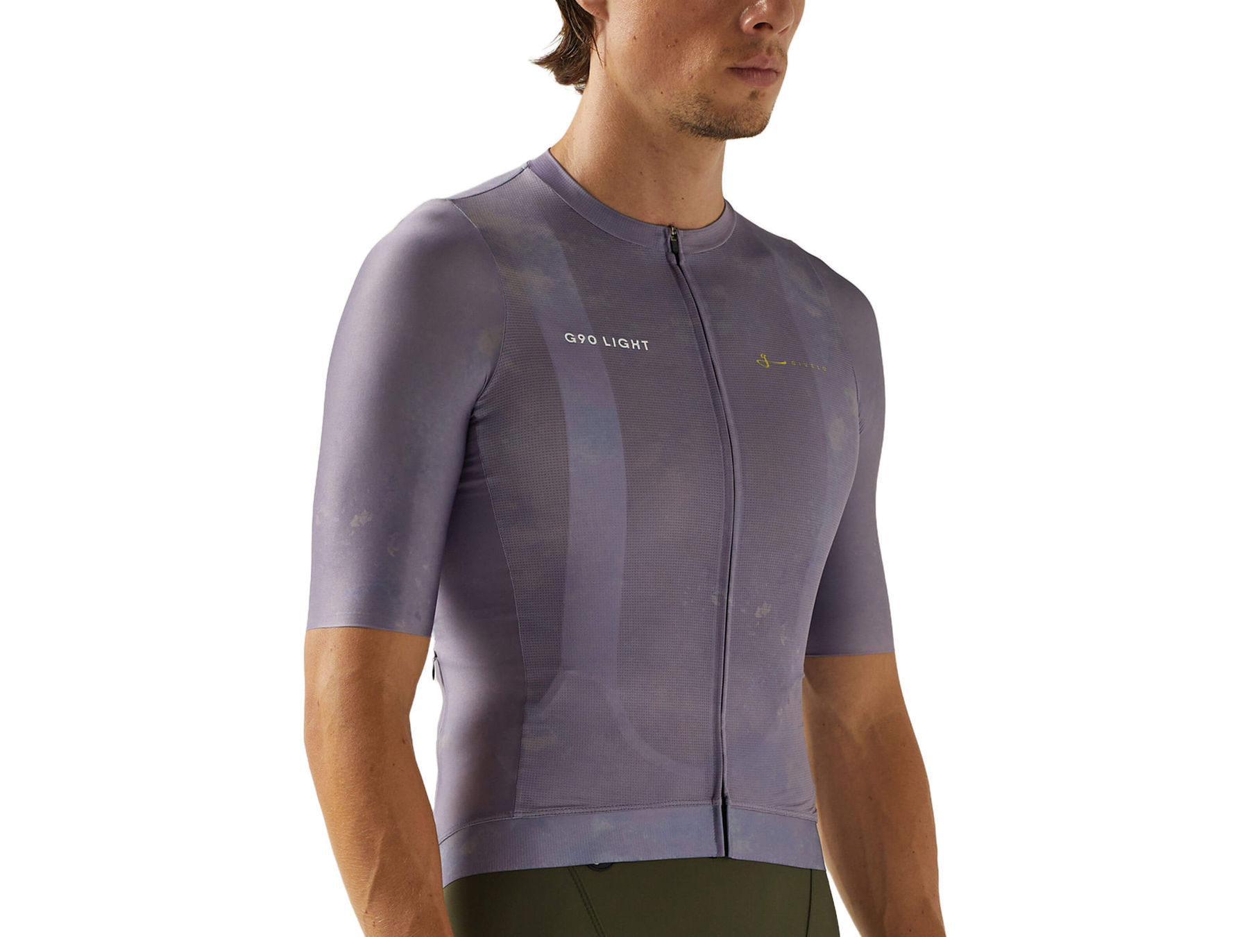 Cyclist in a mauve Givelo G90 Light short sleeve jersey showcasing Italian craftsmanship.